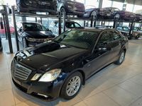 Gebraucht Mercedes E220 Elegance 170 PS (125 kW) 2010 Blau Limousine