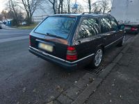 Gebraucht Mercedes 230 131 PS (96 kW) 1992 Schwarz Kombi