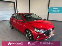 Gebraucht Hyundai i20 Select 101 PS (74 kW) 2023 Rot Limousine