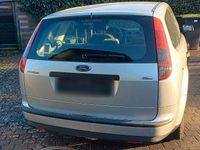 Gebraucht Ford Focus Ambiente 109 PS (80 kW) 2006 Grau Kombi