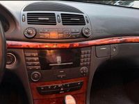 Gebraucht Mercedes E200 Elegance 163 PS (119 kW) 2002 Silber Limousine