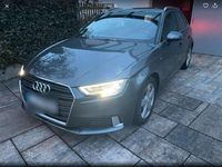 Gebraucht Audi A3 Sport 150 PS (110 kW) 2018 Grau Limousine