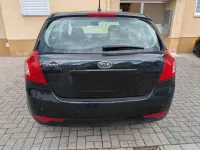 Gebraucht Kia Ceed Edition 7 125 PS (91 kW) 2011 Schwarz Kleinwagen