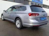 Gebraucht VW Passat Business 150 PS (110 kW) 2023 Silber Kombi
