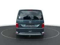 Gebraucht VW Multivan Comfortline 150 PS (110 kW) 2017 Grün Van / Kleinbus