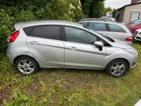 Gebraucht Ford Fiesta 101 PS (74 kW) 2015 Silber Kleinwagen