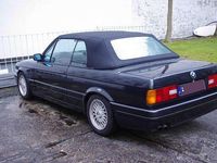 Gebraucht BMW 325 Cabriolet 170 PS (125 kW) 1991 Schwarz metallic Cabrio