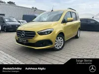 Gebraucht Mercedes T180 Progressive 131 PS (96 kW) 2025 Limonitgelb Van / Kleinbus