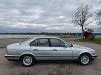Gebraucht BMW 520 129 PS (94 kW) 1990 Silber Limousine