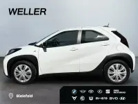 Gebraucht Toyota Aygo Play 72 PS (52 kW) 2023 Super (pure) white ii (weiss) Kleinwagen