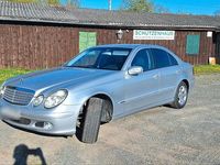 Second-hand Mercedes E220 150 CP (110 kW) 2002 Argintiu Berlinǎ