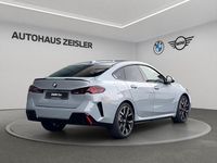 Gebraucht BMW 220 Performance 170 PS (125 kW) 2026 M brooklyn grau Coupé