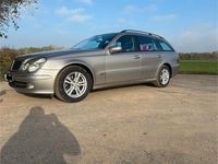 Gebraucht Mercedes E320 Avantgarde 224 PS (164 kW) 2003 Gold Kombi