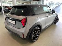 Gebraucht Mini Cooper Favoured 136 PS (100 kW) 2024 Silber Kleinwagen
