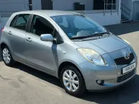 Gebraucht Toyota Yaris 70 PS (51 kW) 2008 Silber Kleinwagen