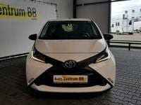 Gebraucht Toyota Aygo 69 PS (50 kW) 2014 Weiß Kleinwagen