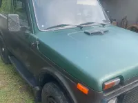 Gebraucht Lada niva 83 PS (61 kW) 2011 Grün SUV
