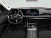 Gebraucht BMW M760e 571 PS (419 kW) 2025 Rot Limousine