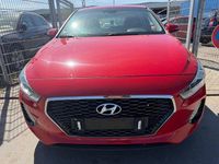 Gebraucht Hyundai i30 Trend 110 PS (80 kW) 2017 Rot Limousine