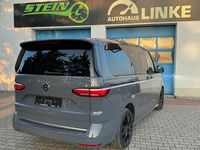 Gebraucht VW Multivan Style 150 PS (110 kW) 2024 Pure grey Van