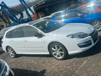 Gebraucht Renault Laguna III 150 PS (110 kW) 2012 Weiß Kombi