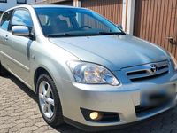 Używany Toyota Corolla 97 KM (71 kW) 2005 Srebrny Sedan/Limuzyna