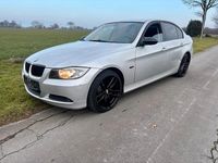 Gebraucht BMW 318 130 PS (95 kW) 2006 Silber Limousine