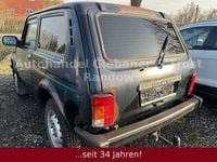 Gebraucht Lada niva 83 PS (61 kW) 2014 Grün SUV
