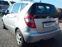 Gebraucht Mercedes A180 116 PS (85 kW) 2011 Polarsilber  metalliclack Kleinwagen