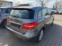 Gebraucht Mercedes B220 170 PS (125 kW) 2013 Mountaingrau  met. Van / Kleinbus