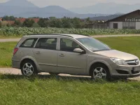 Gebraucht Opel Astra 90 PS (66 kW) 2007 Grau Kombi