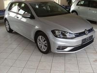 Gebraucht VW Golf VII Comfortline 131 PS (96 kW) 2018 Silber Limousine