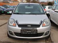 Gebraucht Ford Fiesta Style 80 PS (58 kW) 2008 Polarsilber metallic Kleinwagen