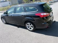 Usata Ford Focus 100 CV (73 kW) 2014 Nero Station wagon