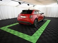 Gebraucht Fiat 600 La Prima 74 PS (54 kW) 2025 Rot SUV