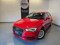 Gebraucht Audi A3 Ambiente 110 PS (80 kW) 2014 Rot Limousine