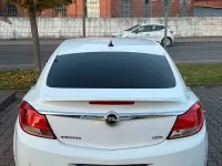 Gebraucht Opel Insignia Edition 160 PS (117 kW) 2011 Weiß Limousine