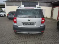 Gebraucht Skoda Yeti Plus Edition 110 PS (80 kW) 2013 Brilliantsilber metallic SUV