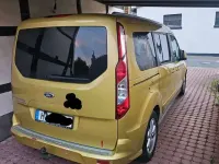 Gebraucht Ford Tourneo Titanium 116 PS (85 kW) 2015 Gelb Kombi