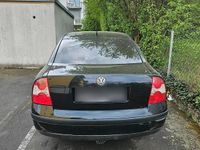 Gebraucht VW Passat 101 PS (74 kW) 2001 Schwarz Limousine