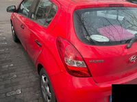 Gebraucht Hyundai i20 Classic 77 PS (56 kW) 2011 Rot Kleinwagen