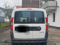 Gebraucht Opel Combo 95 PS (69 kW) 2018 Weiß Van / Kleinbus