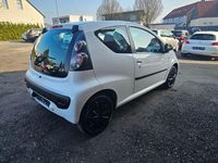 Gebraucht Citroën C1 Tendance 68 PS (50 kW) 2012 Weiß Kleinwagen