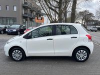 Gebraucht Toyota Yaris Basis 69 PS (50 kW) 2010 Weiß Kleinwagen
