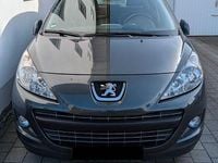 Gebraucht Peugeot 207 Forever 95 PS (69 kW) 2012 Grau Limousine