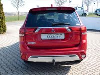 Gebraucht Mitsubishi Outlander P-HEV Basis 135 PS (99 kW) 2020 Rot SUV