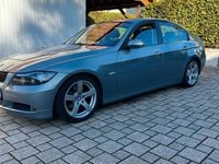 Gebraucht BMW 320 150 PS (110 kW) 2007 Grün Limousine