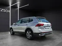 Gebraucht VW Tiguan Allspace Elegance 190 PS (139 kW) 2022 Pyrit silber metallic SUV