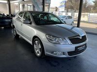 Gebraucht Skoda Octavia Elegance 122 PS (89 kW) 2012 Silber Limousine