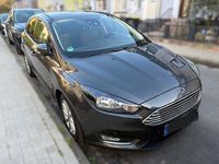 Gebraucht Ford Focus 125 PS (91 kW) 2016 Grau Limousine